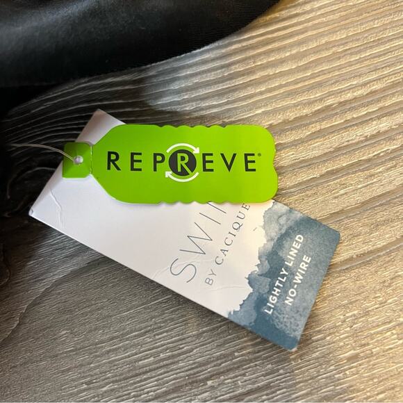 NWT cacique black bikini swim top ruffle off the shoulder sz 22 - Picture 4 of 6